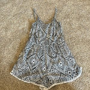 Aeropostale black and white summer romper size xs